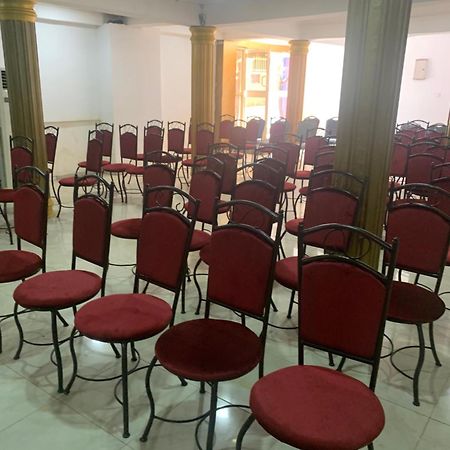 E-Suites Hotel, Αμπούζα Εξωτερικό φωτογραφία