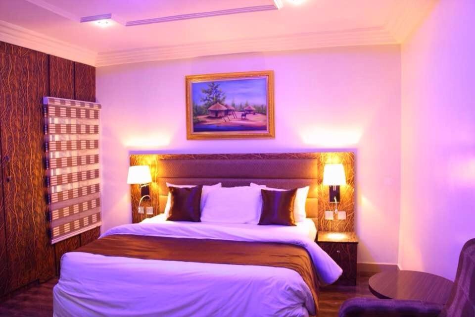 E-Suites Hotel, Αμπούζα Εξωτερικό φωτογραφία
