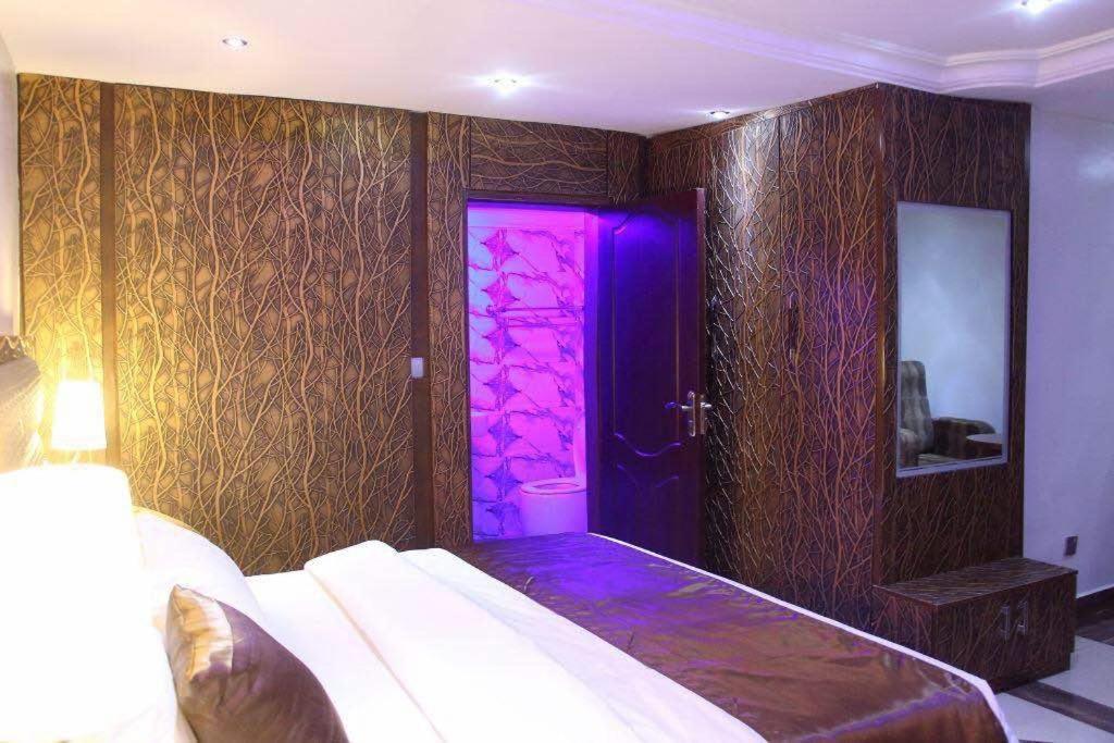 E-Suites Hotel, Αμπούζα Εξωτερικό φωτογραφία