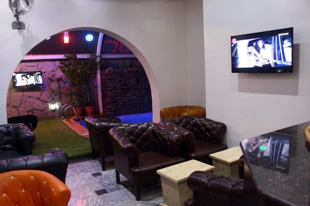 E-Suites Hotel, Αμπούζα Εξωτερικό φωτογραφία
